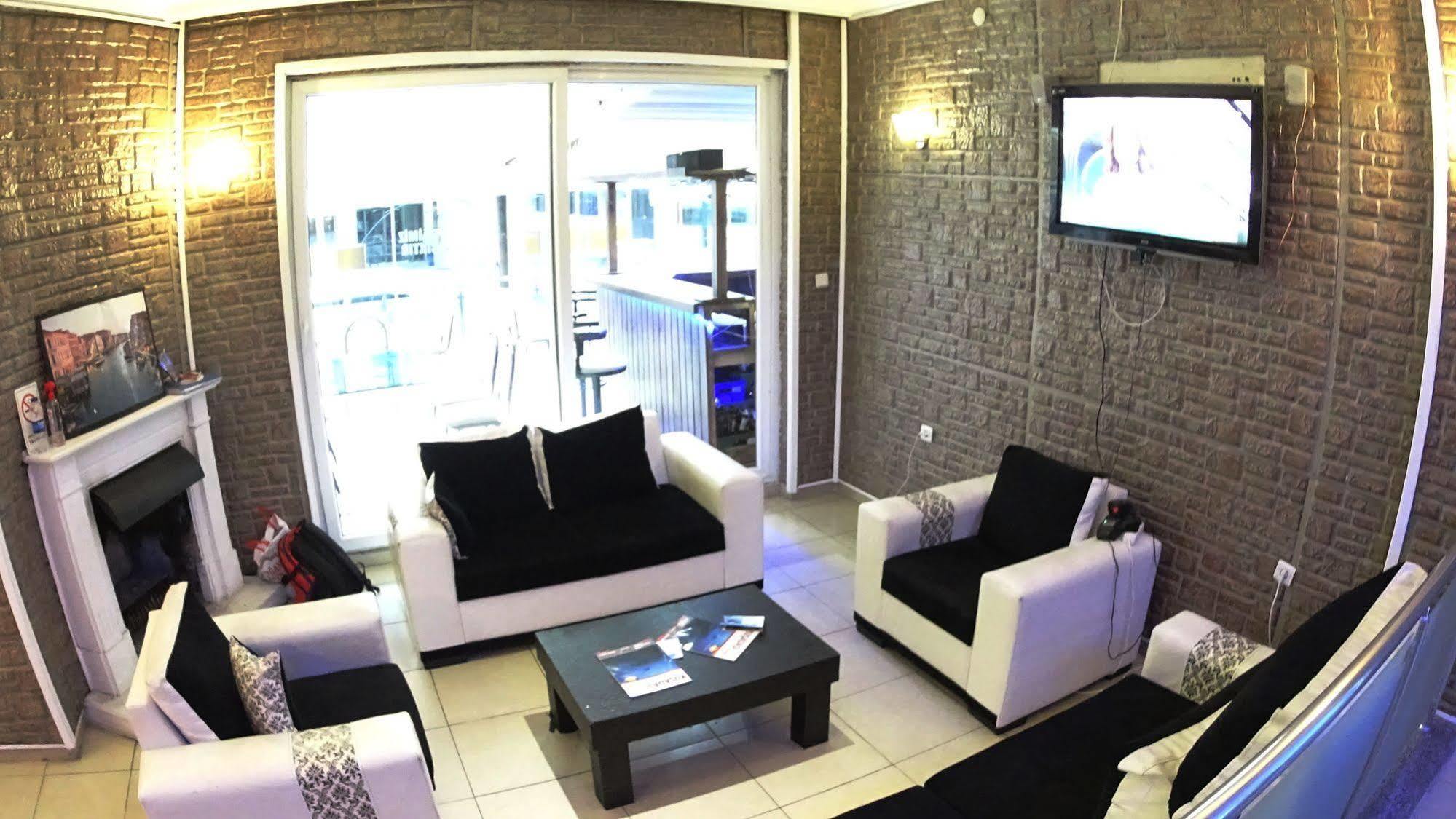 Ada Butik Hotel 쿠사다시 외부 사진